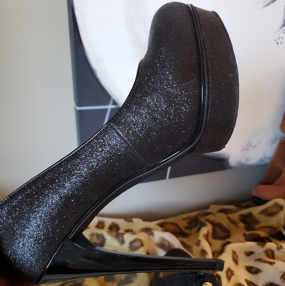 Micheal Kors platform stiletto - Picture 4 of 5